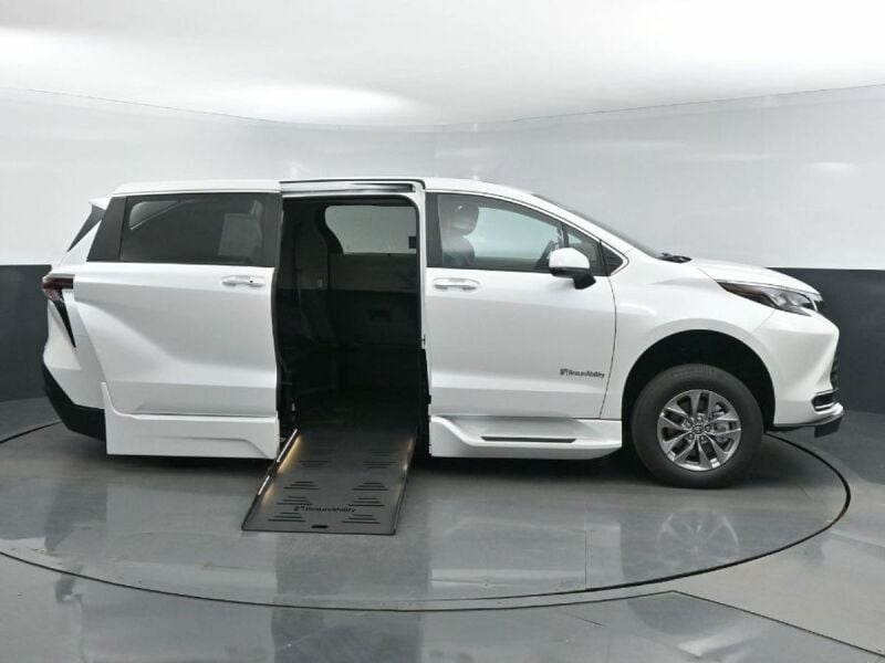 2024 Toyota Sienna