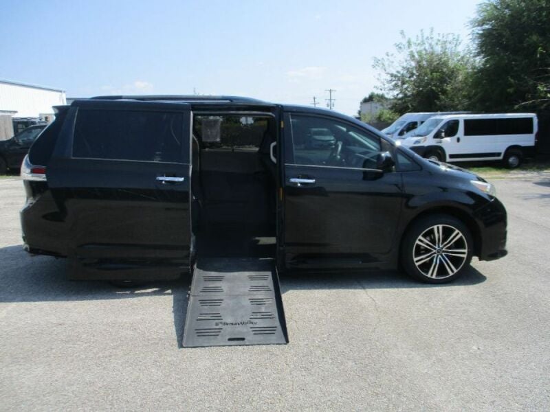 2014 Toyota Sienna