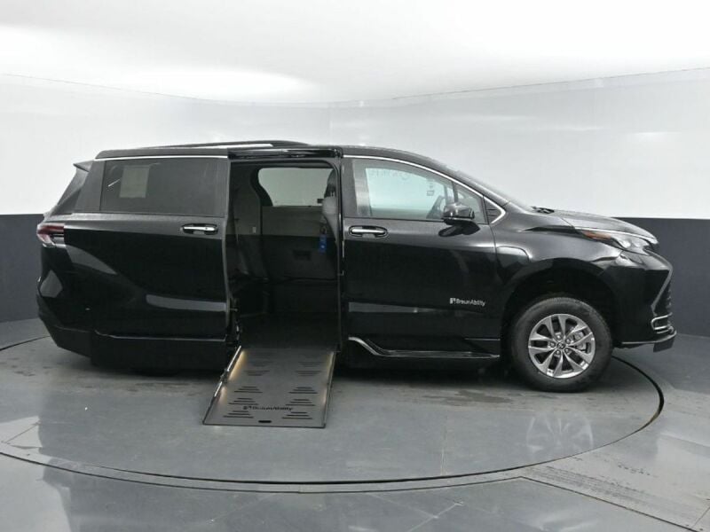 2024 Toyota Sienna