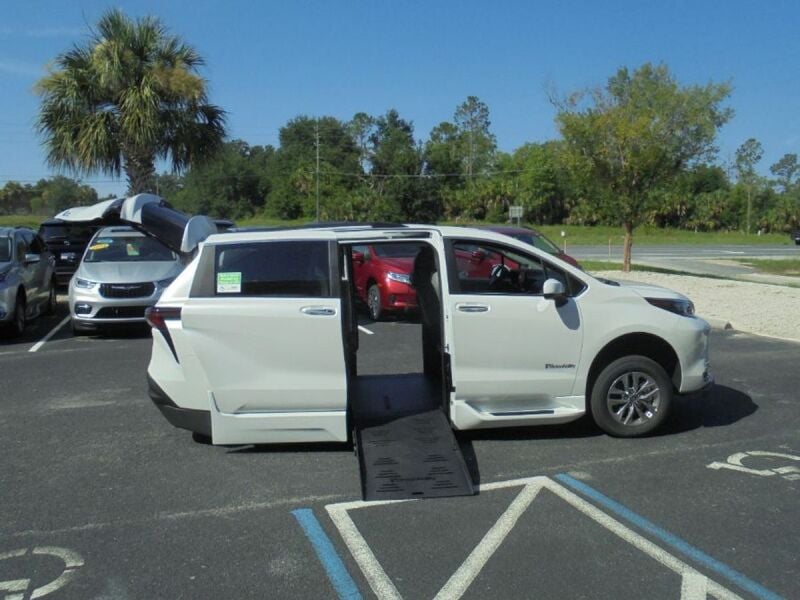 2024 Toyota Sienna