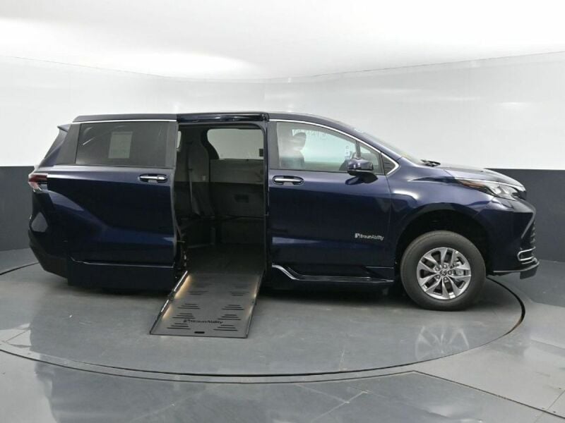 2024 Toyota Sienna