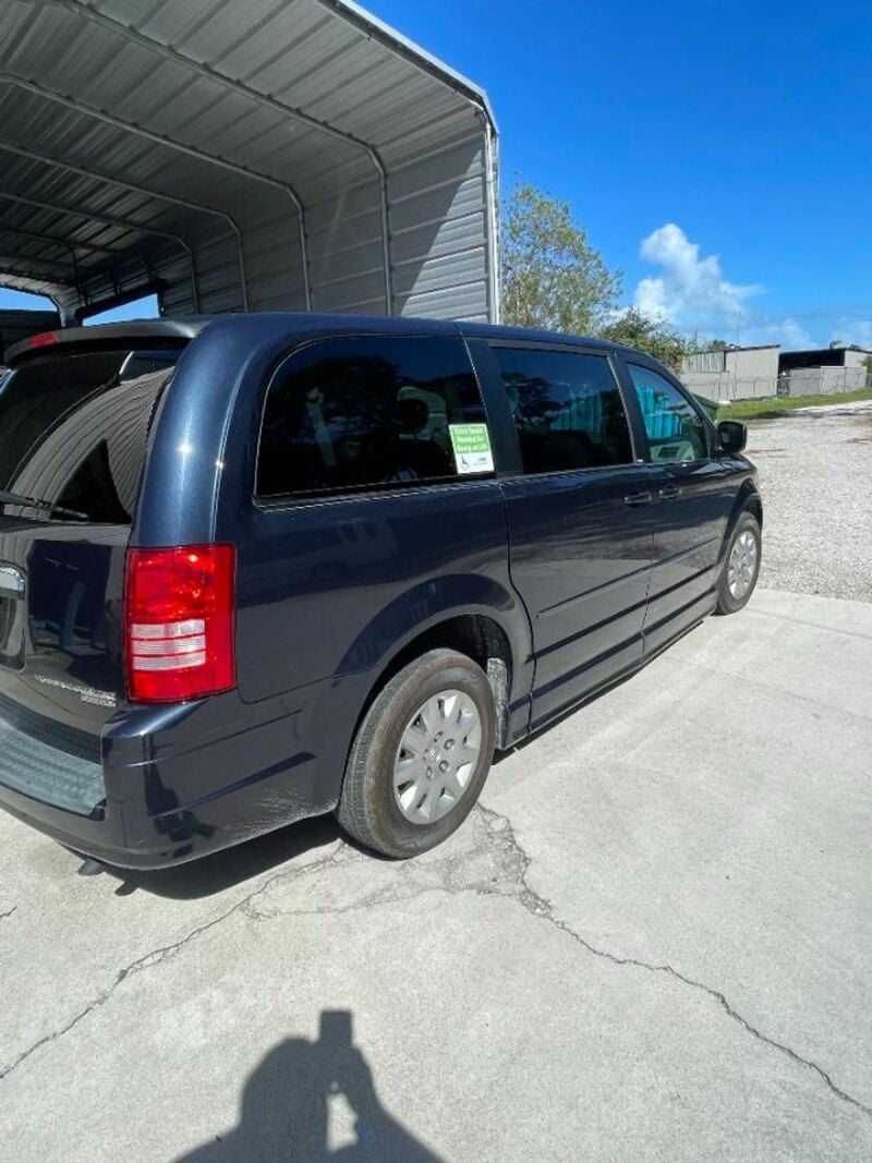 2009 Chrysler Town and Country