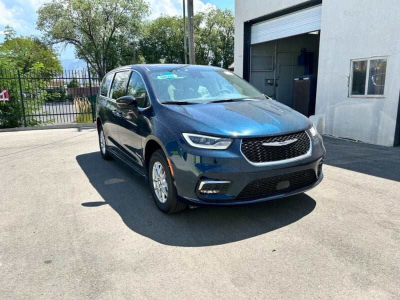 2024 Chrysler Pacifica