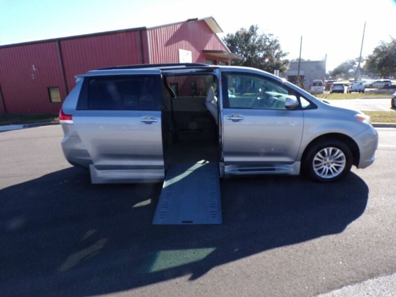 2013 Toyota Sienna