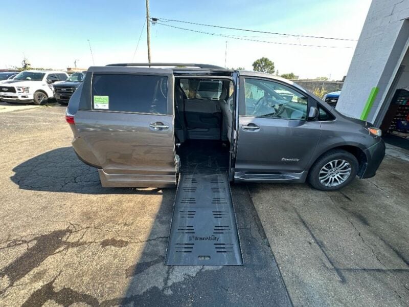 2020 Toyota Sienna