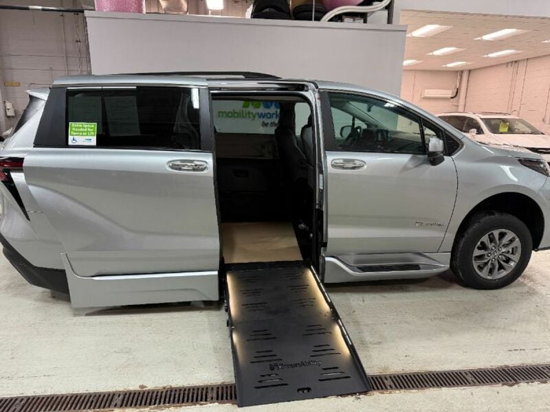 2024 Toyota Sienna