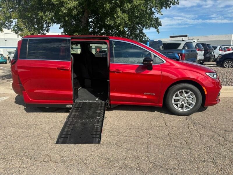 2024 Chrysler Pacifica