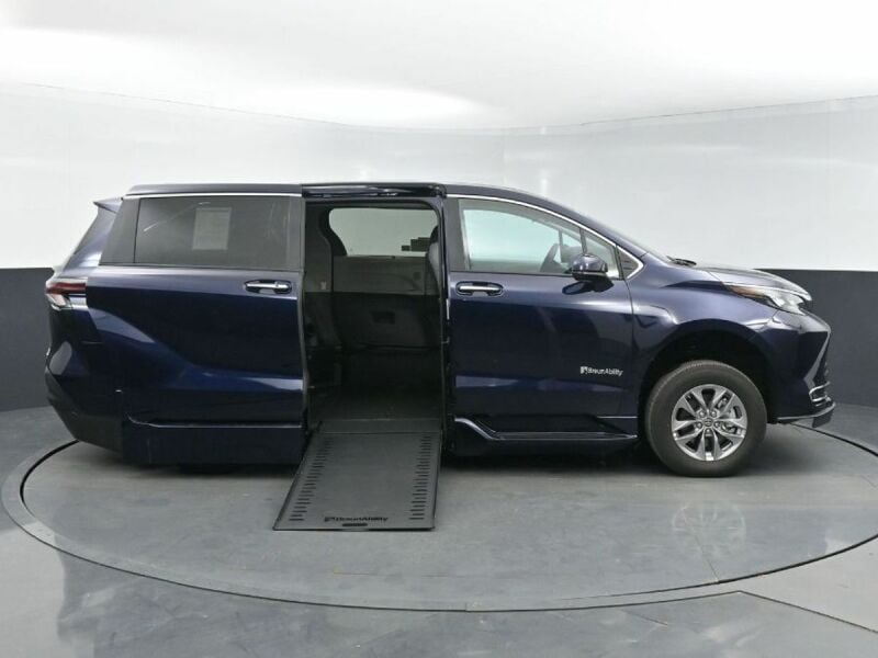 2024 Toyota Sienna