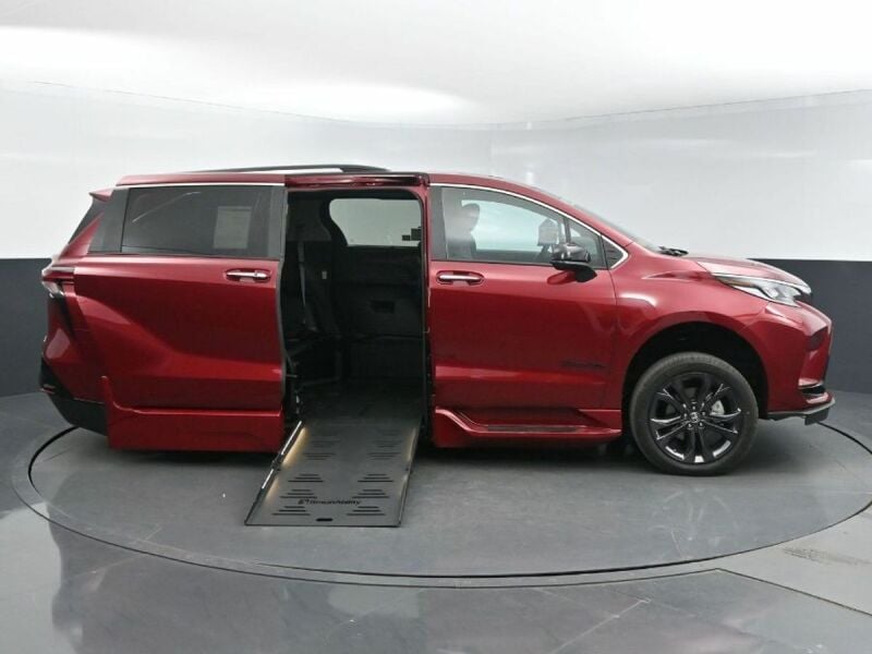 2024 Toyota Sienna