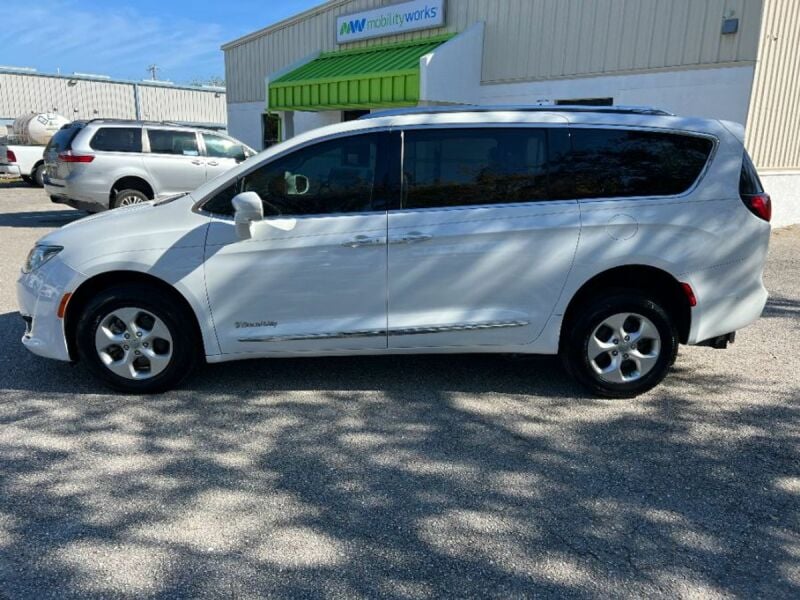 2017 Chrysler Pacifica