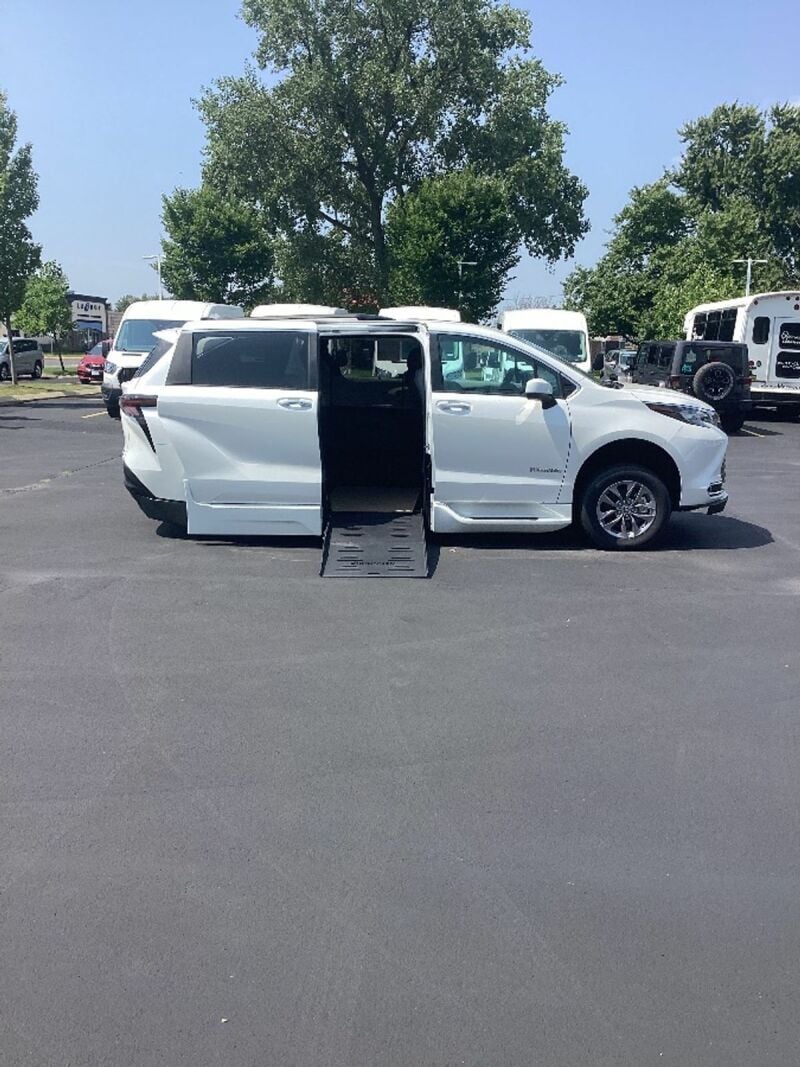 2024 Toyota Sienna