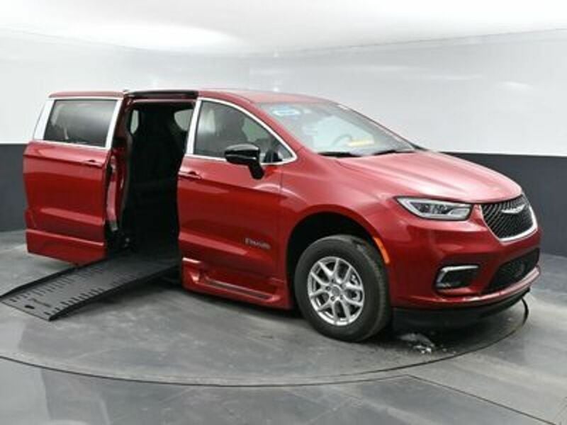 2025 Chrysler Pacifica