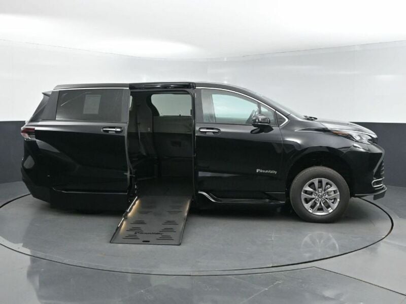 2024 Toyota Sienna