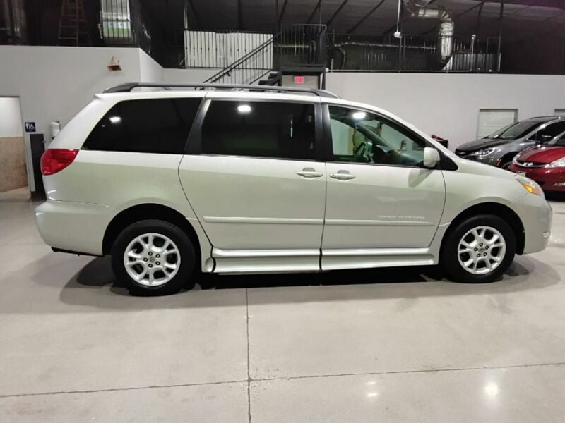 2006 Toyota Sienna