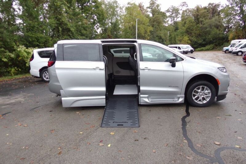 2024 Chrysler Pacifica