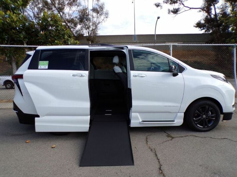 2024 Toyota Sienna