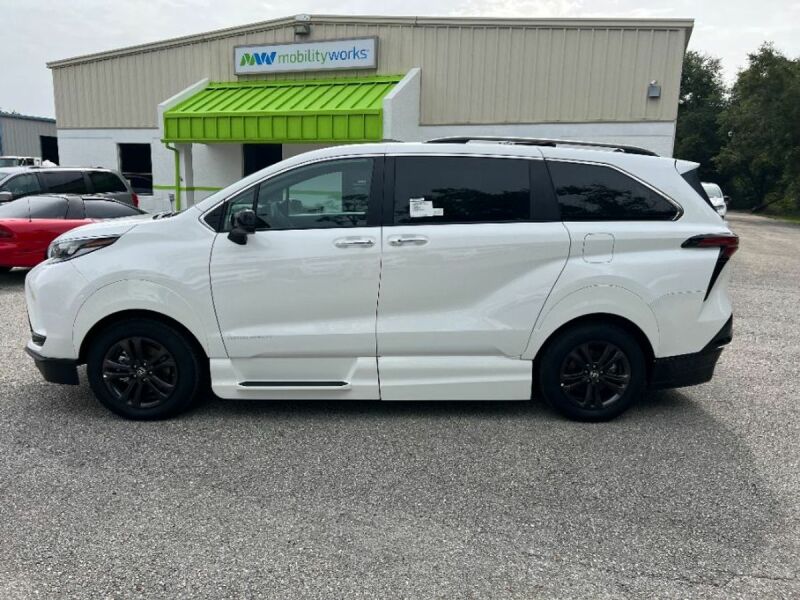 2024 Toyota Sienna