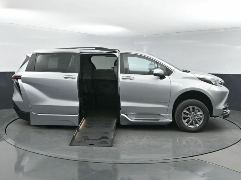 2024 Toyota Sienna