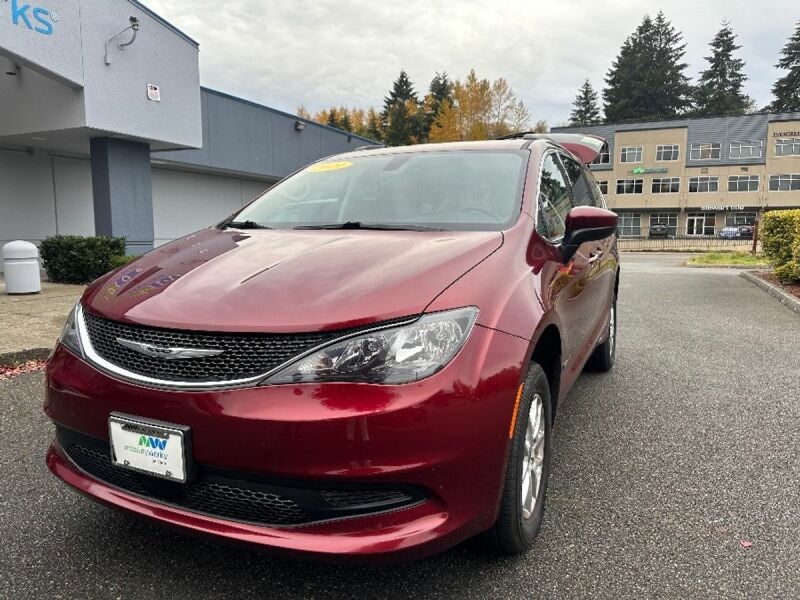 2021 Chrysler Voyager