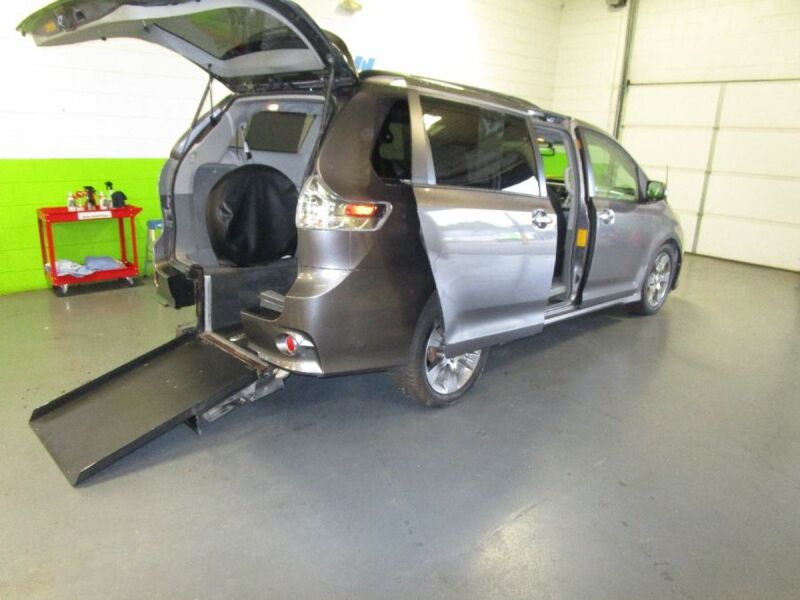 2013 Toyota Sienna