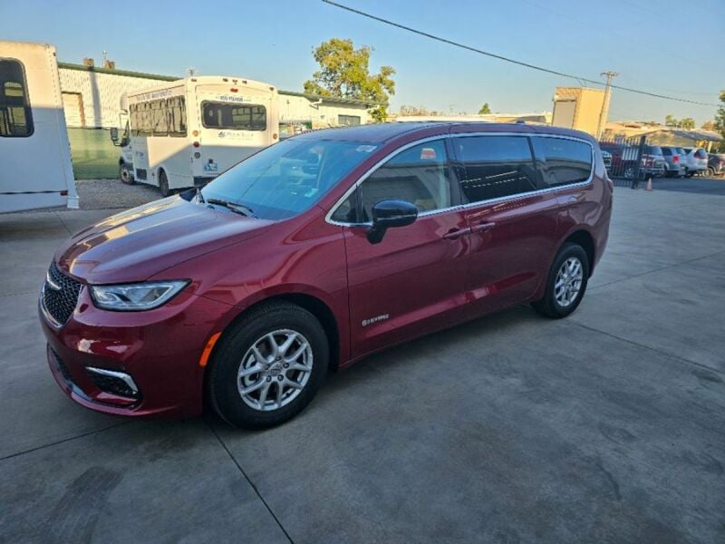 2024 Chrysler Pacifica