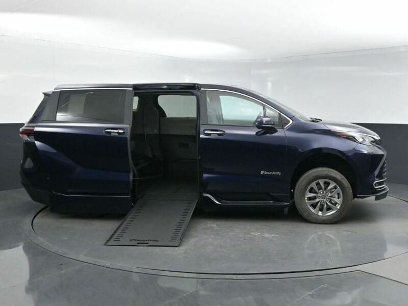 2024 Toyota Sienna