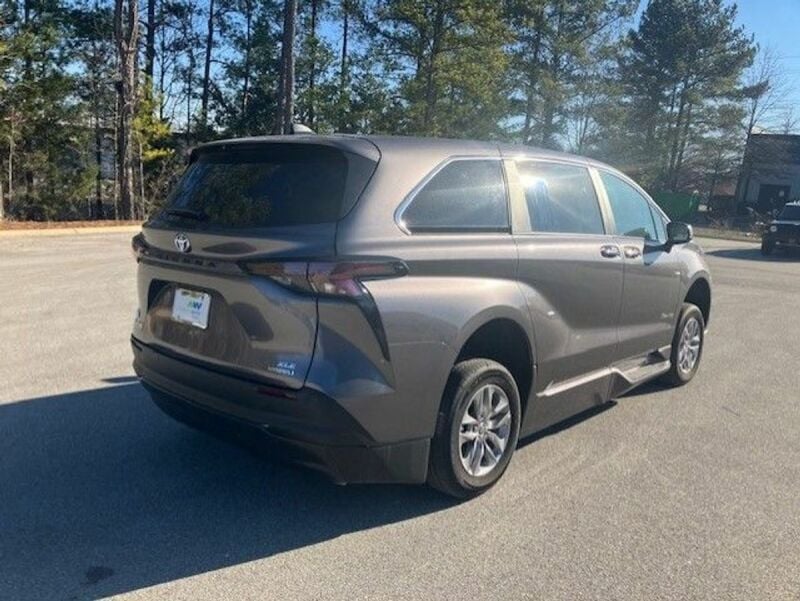 2024 Toyota Sienna