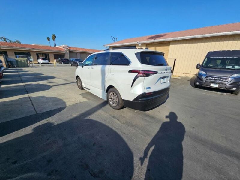 2024 Toyota Sienna