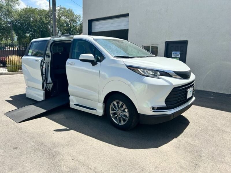 2024 Toyota Sienna