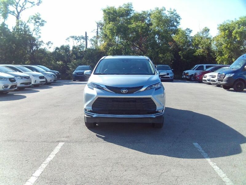 2021 Toyota Sienna