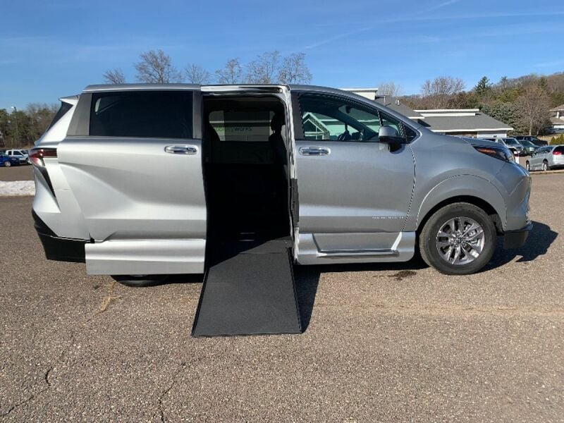 2024 Toyota Sienna