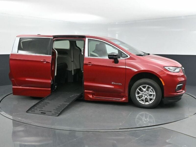 2024 Chrysler Pacifica