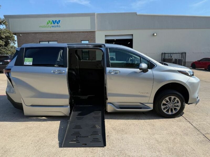 2024 Toyota Sienna