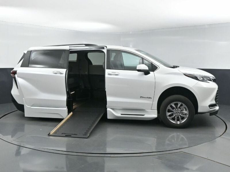 2024 Toyota Sienna