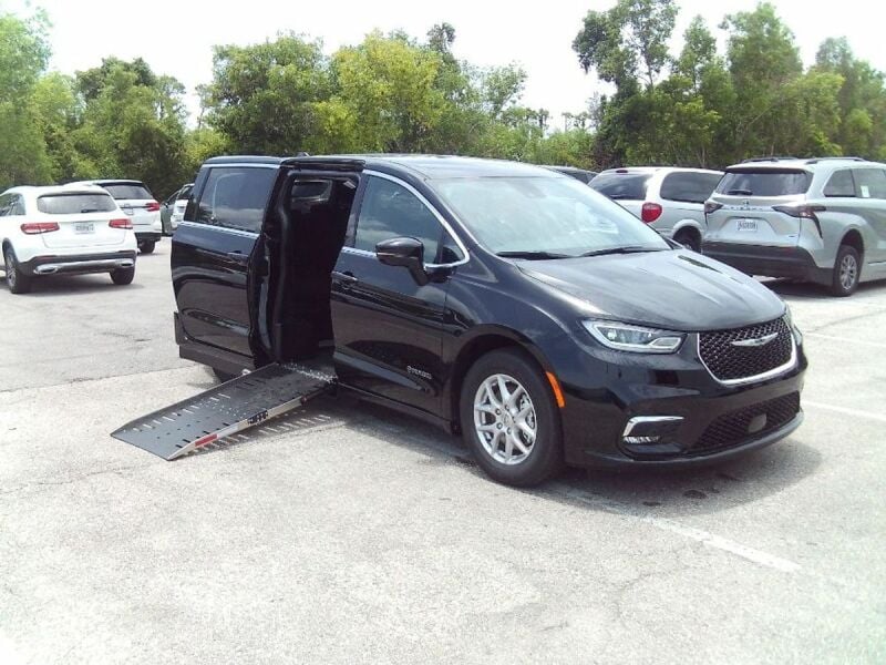 2024 Chrysler Pacifica