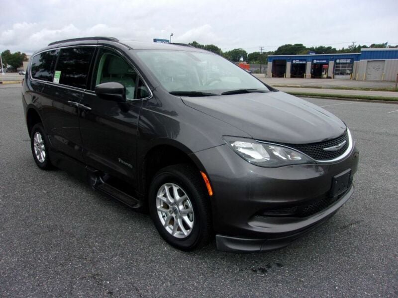 2021 Chrysler Voyager