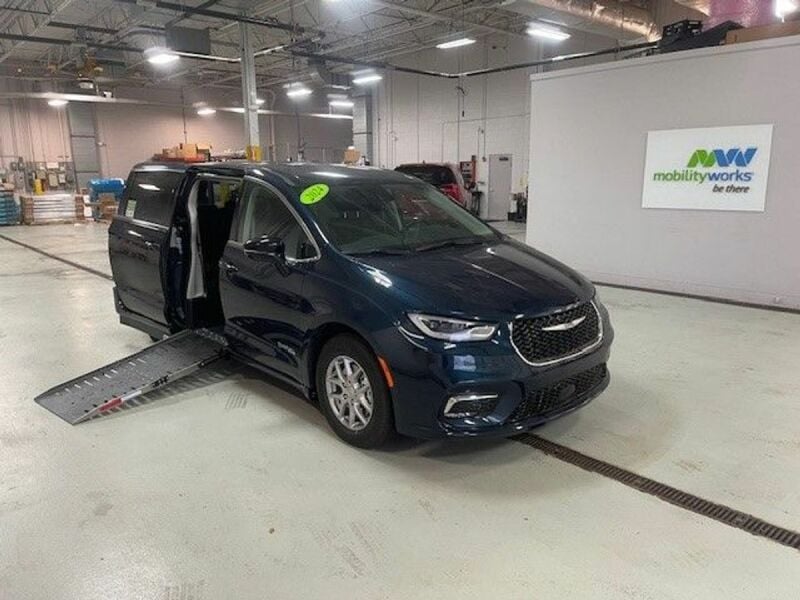 2024 Chrysler Pacifica