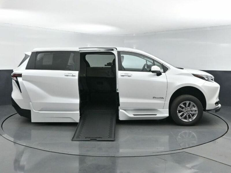 2024 Toyota Sienna