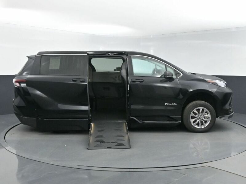 2024 Toyota Sienna