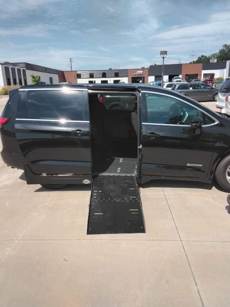 2024 Chrysler Pacifica