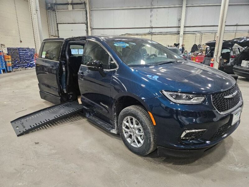 2025 Chrysler Pacifica