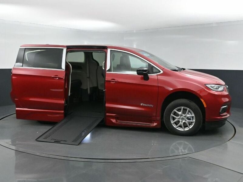 2024 Chrysler Pacifica