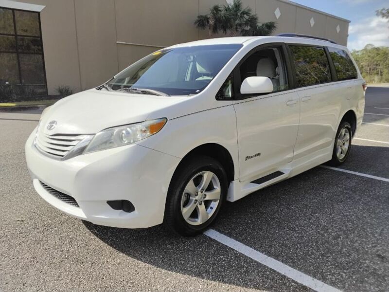 2016 Toyota Sienna