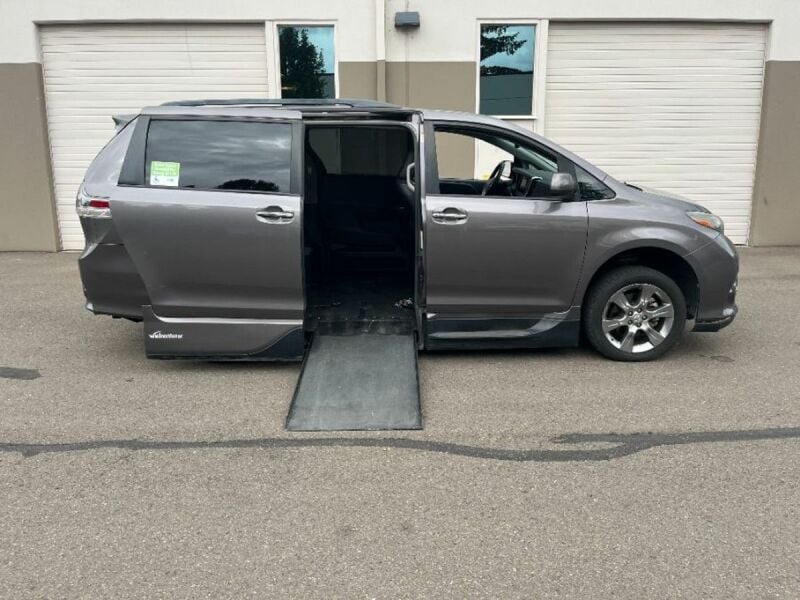 2016 Toyota Sienna