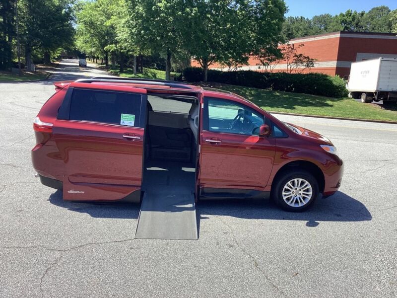 2017 Toyota Sienna