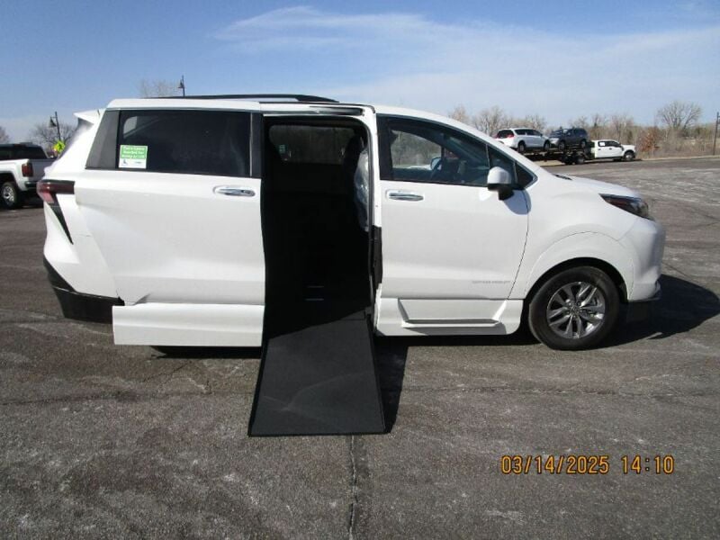 2024 Toyota Sienna