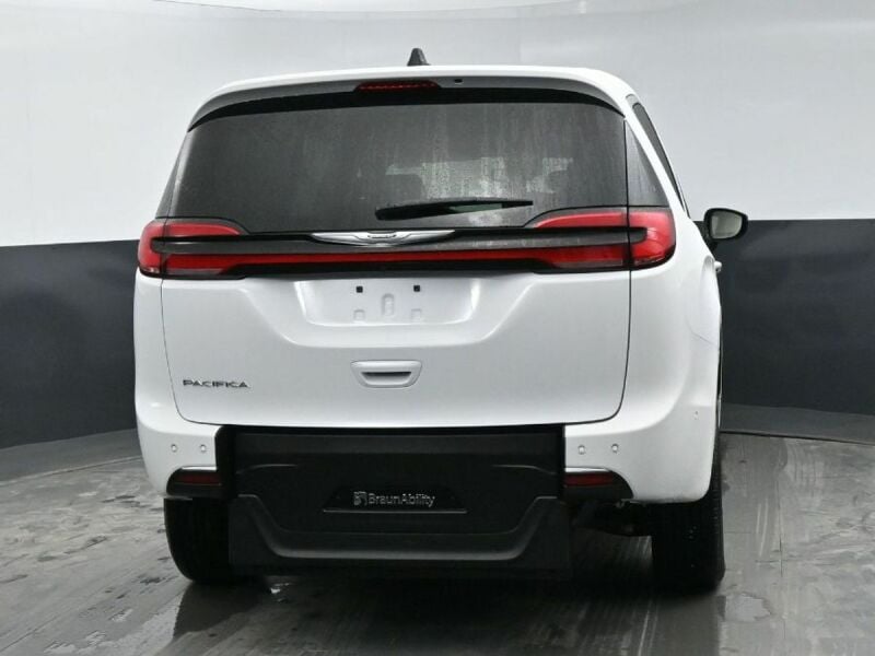 2025 Chrysler Pacifica