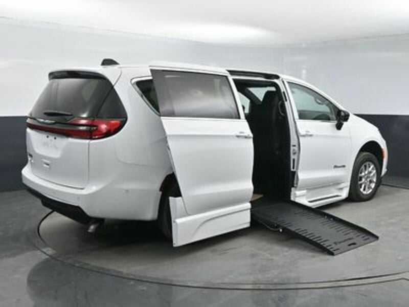 2025 Chrysler Pacifica