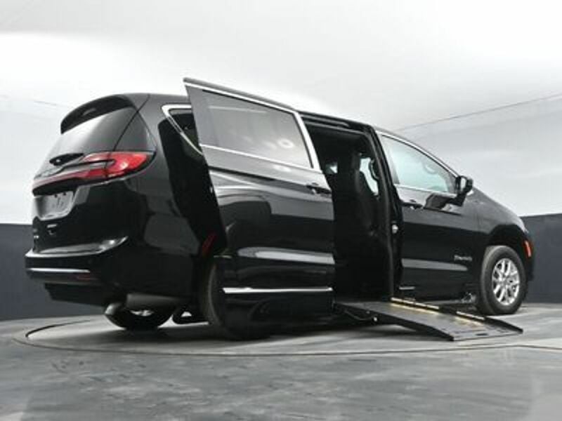 2025 Chrysler Pacifica