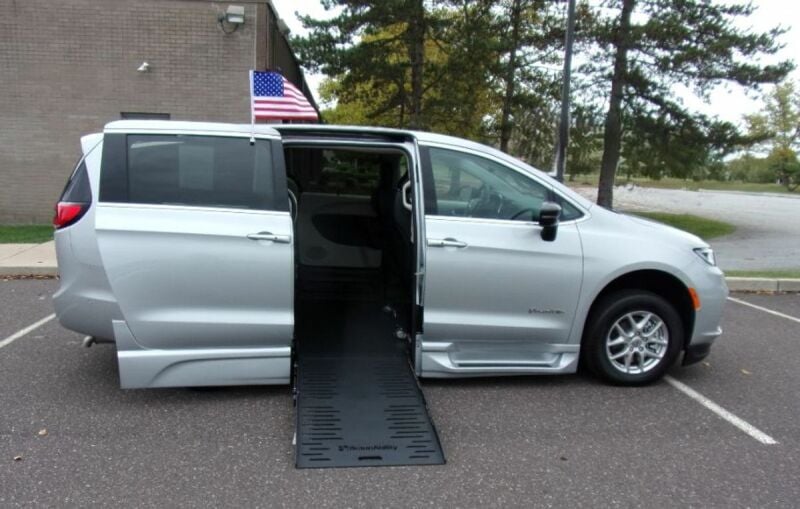 2024 Chrysler Pacifica